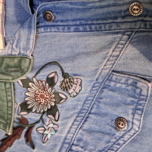 Vintage 90s Wrangler western wear sleeveless denim with floral design sz s - Picture 3 of 3